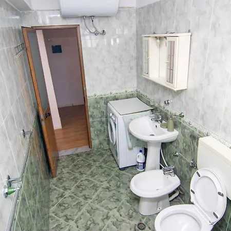 Ln Apartment
